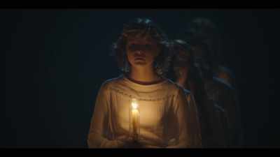 She heralds in - The Gloaming