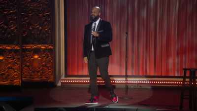 She hit me smooth,
she was like, - Marlon Wayans Presents: The Headliners