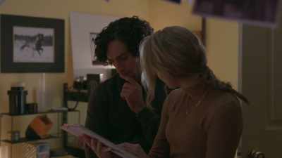 She hones in
on some small detail - Mistletoe Ranch
