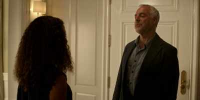 - She in?
- Mama, it's Harry. - Bosch: Legacy