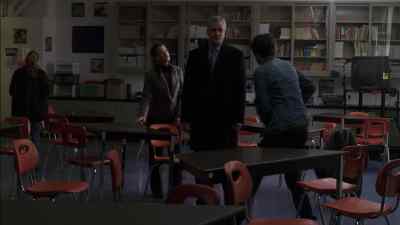 - She insisted on speaking with Jasper.
- I want to be alone with my son. - The Killing