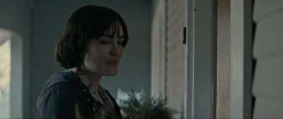 - She is, I know, believe me I do know.
She's quite a character. - Grimcutty