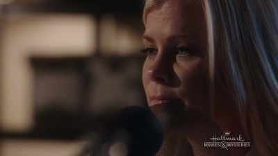 She was keeping
the phone, hoping, - Chronicle Mysteries: The Wrong Man