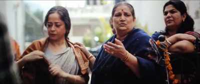 She kept saying that she
wants to see her son's house! - Badhaai Do