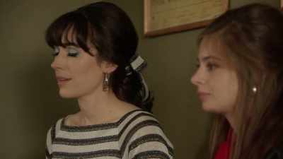 She kicked me out of home, didn't she? - Ms Fisher's Modern Murder Mysteries