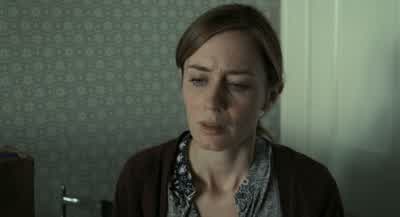 She kissed him. - The Girl on the Train