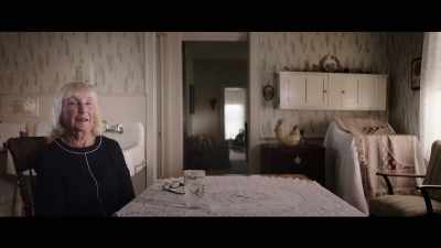 SHE LAUGHS - Armstrong