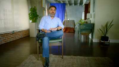 She leaned in to kiss me,
and it was there - The Ashley Madison Affair