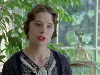 - She left about an hour ago
with an American. - Agatha Christie's Poirot