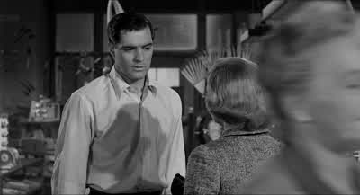 She left home on Friday. - Psycho