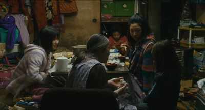 She licked it, licked it!
That's how we used to cure it. - Shoplifters