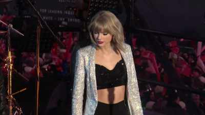 She literally called on
her fans to apply pressure - Taylor Swift vs Scooter Braun: Bad Blood