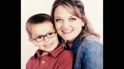 She lives with
her seven-year-old son, jayden, - Signs of a Psychopath