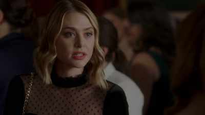She locked me out
of Beacon Guard - Pretty Little Liars: The Perfectionists