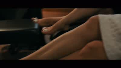 She looked awfulI know Chris isn't comingShe's suspended - Carrie