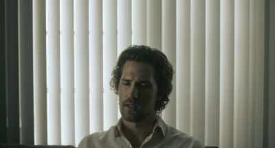 She looks at me like she doesn't
even know who I am anymore. - Parallax