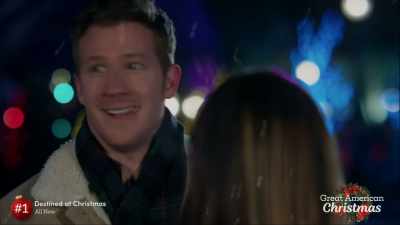 She looks like, like-- - Destined at Christmas