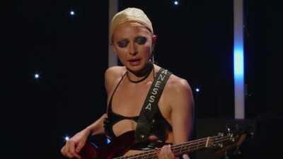 ♪ She looks like the real thing ♪ - Courtney Pauroso: Vanessa 5000
