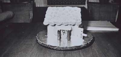 She had made a gingerbread house - Amityville: An Origin Story