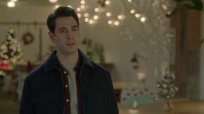 She makes me feel
like I can do anything. - Meeting Mr. Christmas