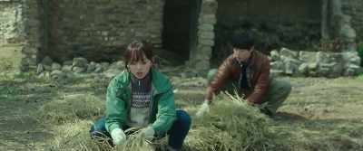 She makes me so mad.
How can she not call once? - Little Forest