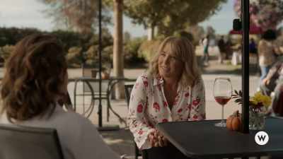 She makes some
questionable decisions - Mid-Love Crisis