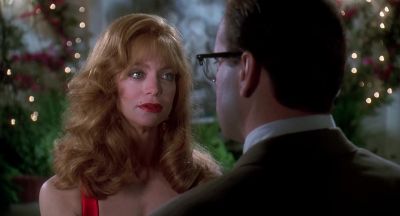 She married a brilliant surgeon - Death Becomes Her
