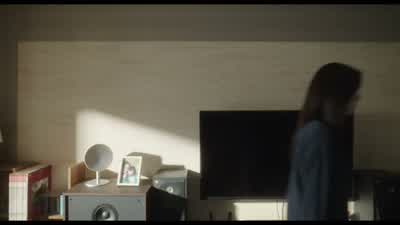 She mentioned 'a man in unit 604 and a crazy bitch'. - Noise