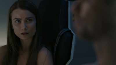 - She might be able to help you.
- Look, Eva, please, please. - The Ark