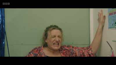SHE MOUTHS - Am I Being Unreasonable?