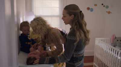 -She needs a little change.
-Do you wanna help me? - A Mouthful of Air