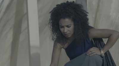 She has no choice
but to try to make it back to Egypt - Queen Cleopatra