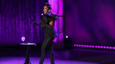 She no longer wanted to see hair bonnets, - Sommore: Queen Chandelier