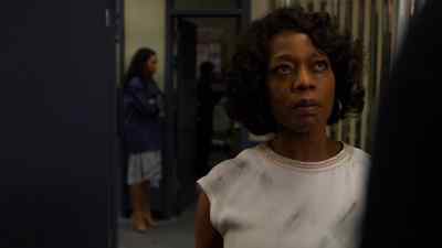 She okay? You have any kids? - Marvel's Luke Cage
