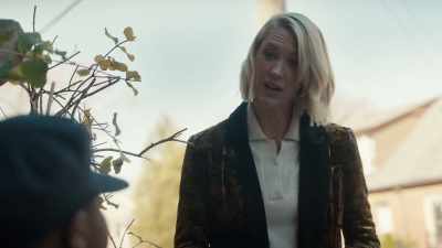 She put a picture over it, - Frankie Drake Mysteries