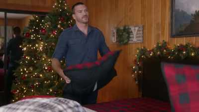 She, she really knows
how to keep - Christmas on the Menu