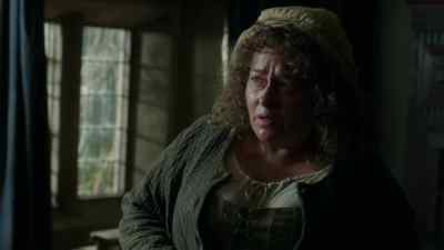 SHE RIPS CLOTH - Poldark