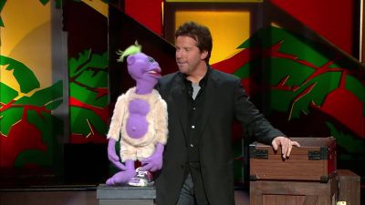 She s not exactly bad looking No - Jeff Dunham: Spark of Insanity