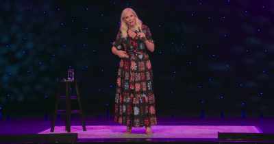 She said,
"Everybody's got a big cowboy hat on, - Leanne Morgan: I'm Every Woman