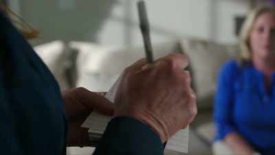 She said Mr. Whyte
had never laid a finger
on her. - Homicide Hunter: Never Give Up