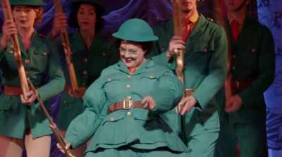 # She said, Private Schwartz
Come closer, dear, ah! - Funny Girl