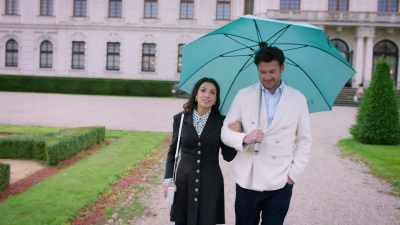 She said that she had fun
scrubbing her dress - Love on the Danube: Love Song