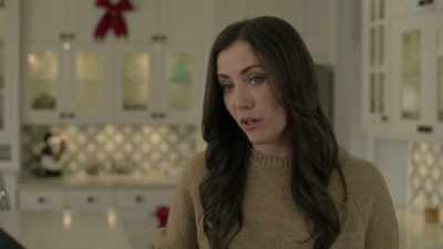 She said she's flying
out on the 24th, - Meeting Mr. Christmas