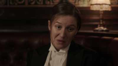 ..she saw what it was,
and her face, it... - Queers.