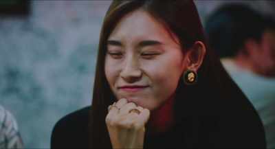 She says your face is like
a long-time Korean. - Return to Seoul