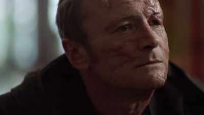 SHE SCOFFS - Rellik