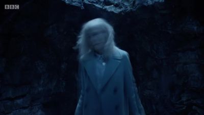 SHE SCREAMS - Requiem