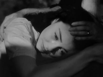 She SEES this lady - The Song of Bernadette