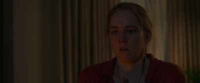 - She... She tried to kill me.
- Who? - Sissy
