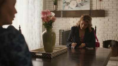 She showed up at the club - The Jane Mysteries: Inheritance Lost